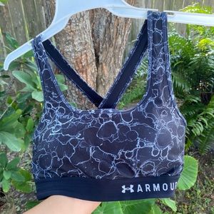 Underarmer sports bra